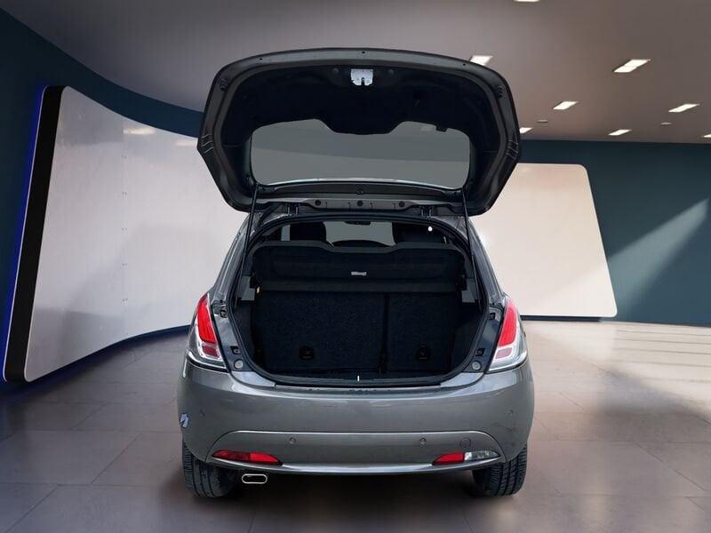 Lancia Ypsilon III 2021 1.0 firefly hybrid Gold s&s 70cv
