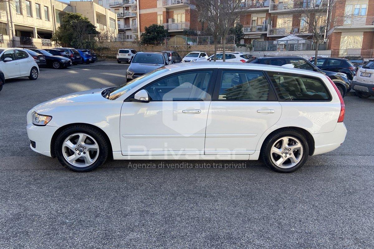 VOLVO V50 D2 POLAR