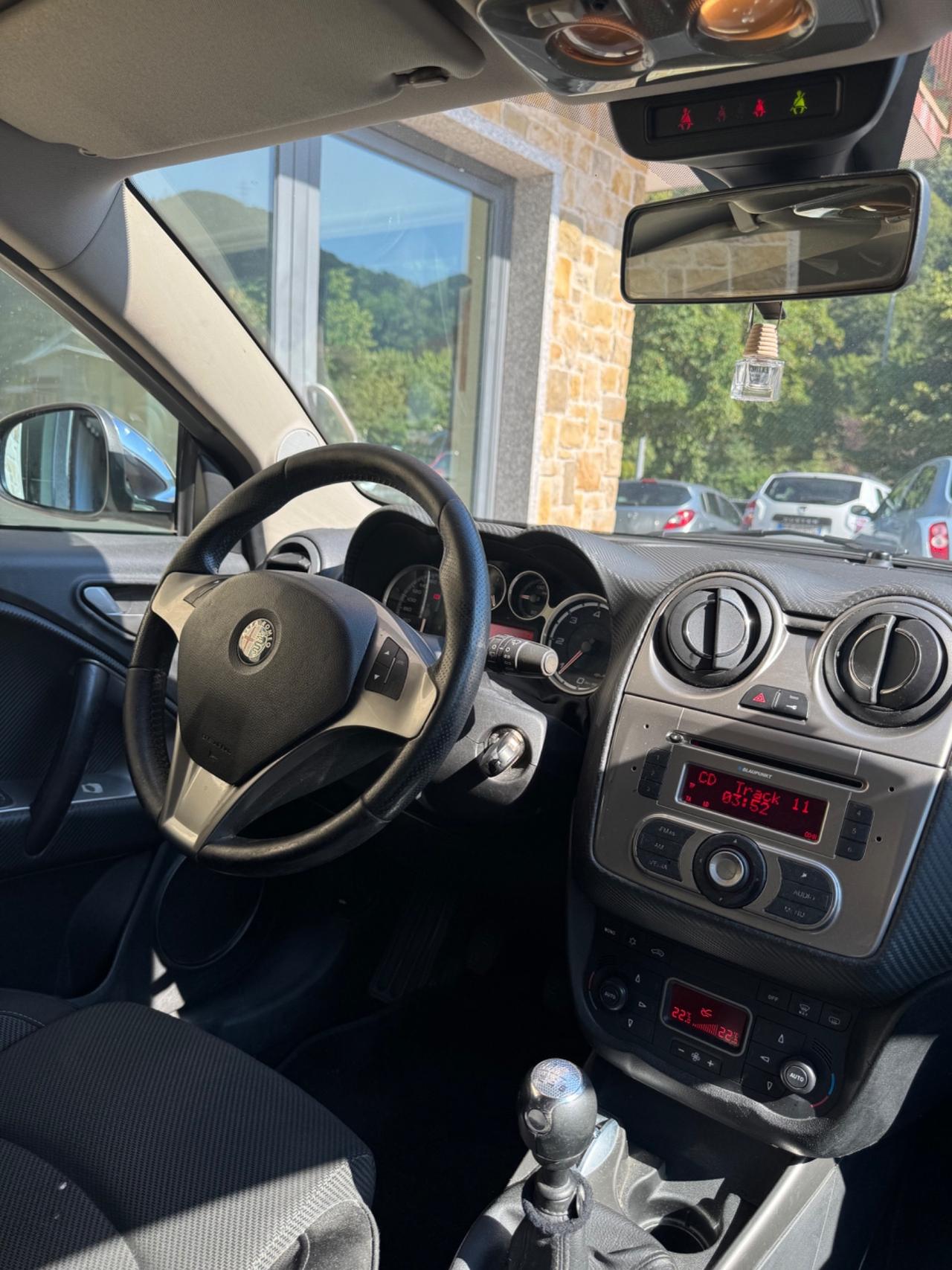 Alfa Romeo MiTo 1.6 JTDm 16V Distinctive Sport Pack