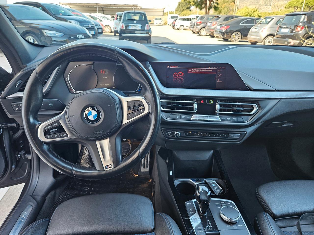 Bmw 118 118d 5p. Msport