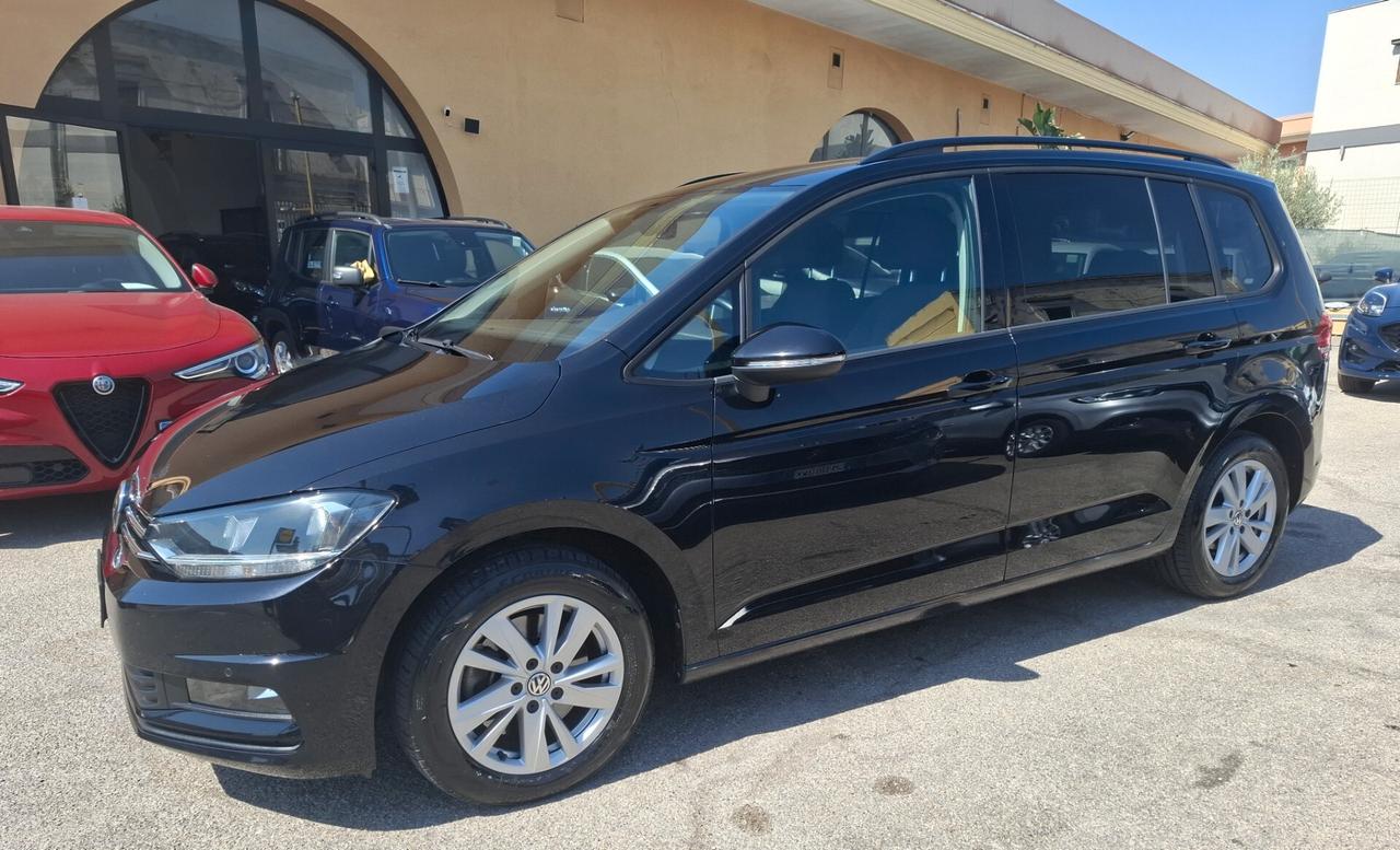 Volkswagen Touran 2.0 TDI 115 CV DSG 7 POSTI!