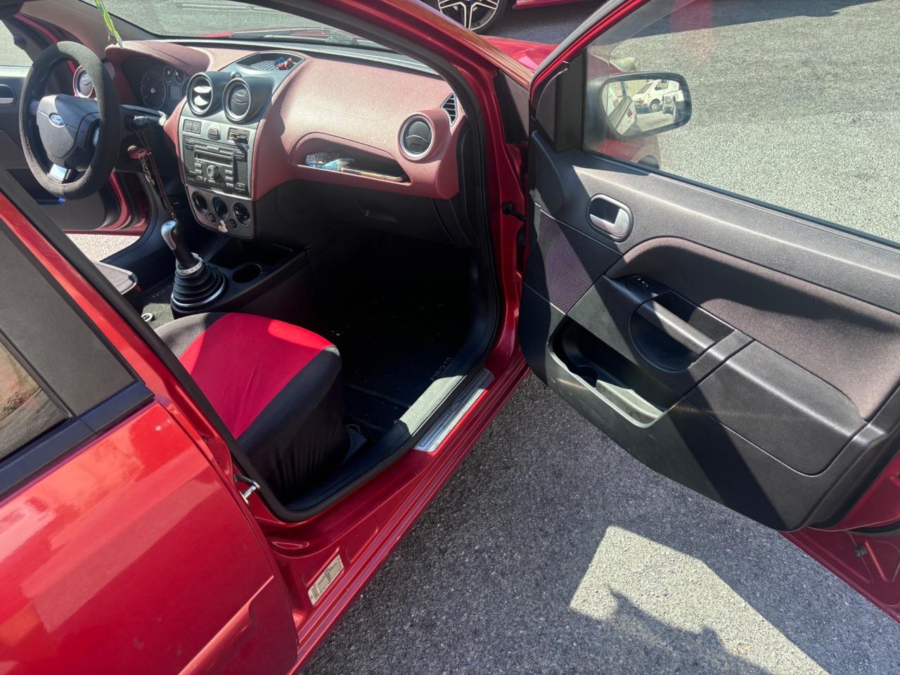 Ford Fiesta 1.4 TDCi 5p. Ghia TUTTI LAVORI FATTI