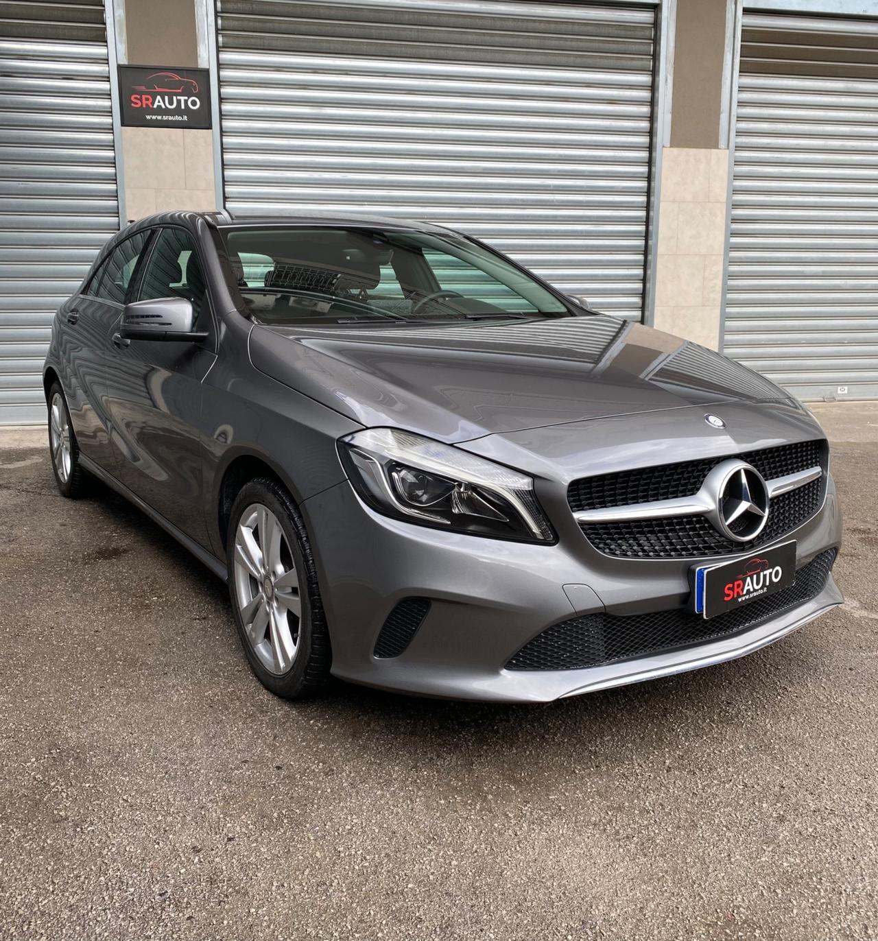 Mercedes-Benz A 180d 1.5 109cv Premium - 2017