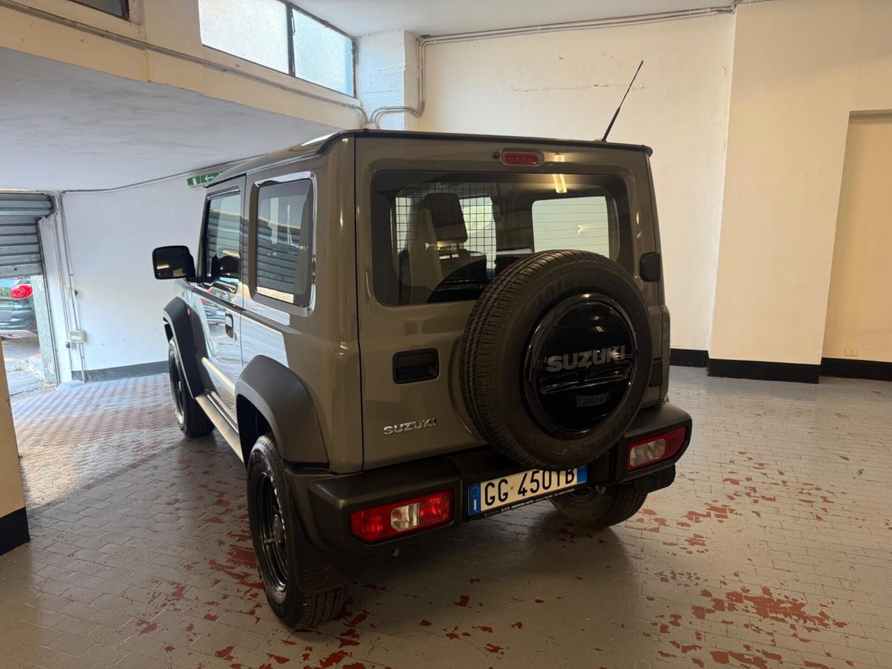 Suzuki Jimny 1.5 5MT PRO (N1)