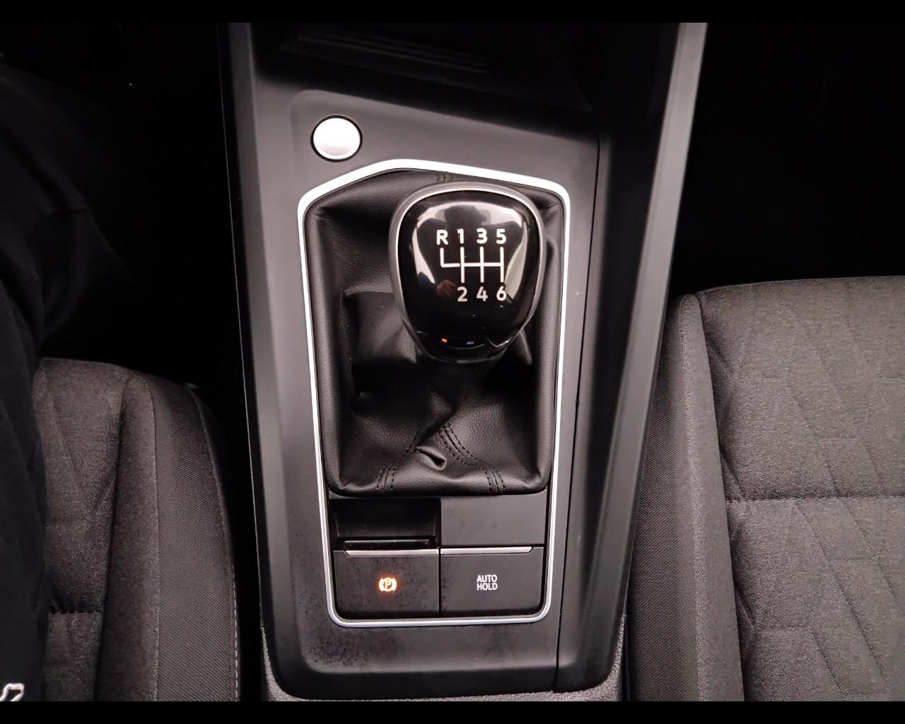 VOLKSWAGEN Golf VIII 2024 - Golf 2.0 tdi Life 115cv