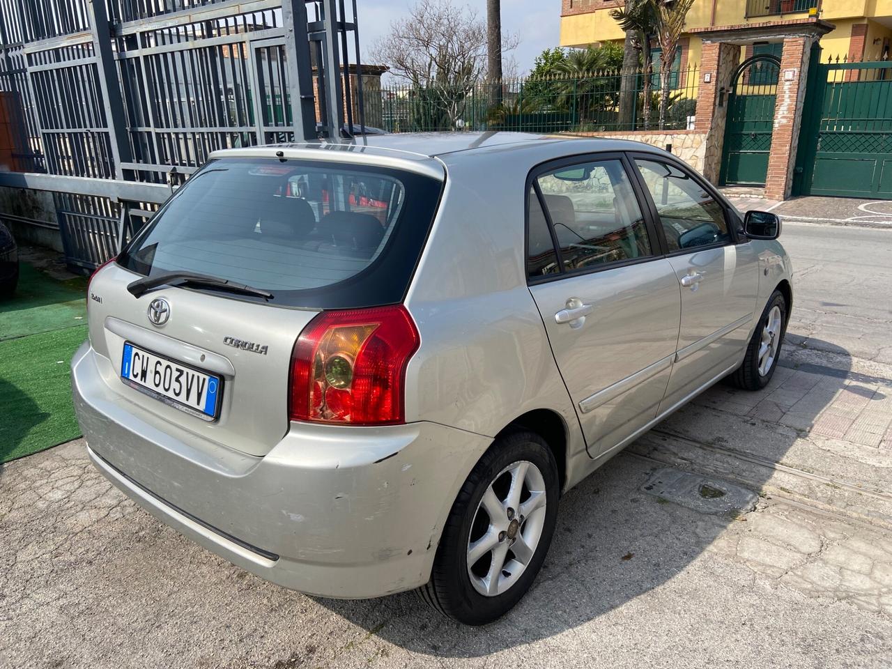 Toyota corolla 1,8 16V Sol