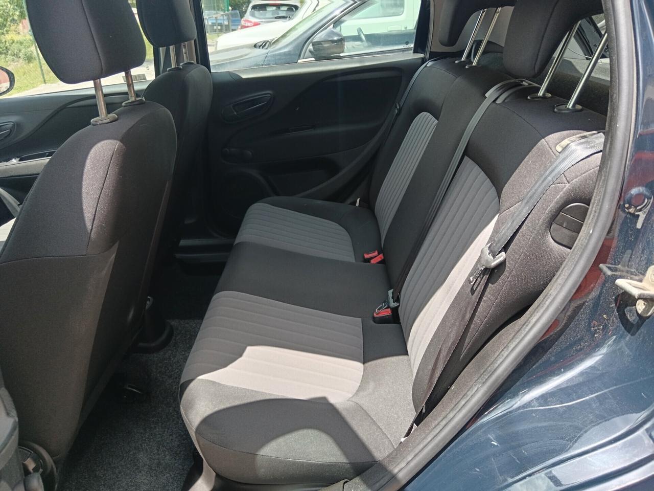 Fiat Punto 1.3 MJT 95CV 5P LOUNGE NAVI