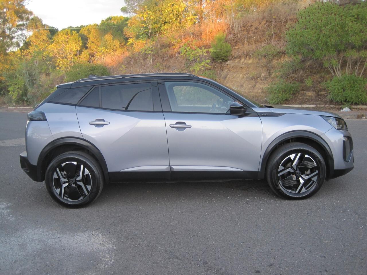 Peugeot 2008 PureTech 130 S&S EAT8 GT