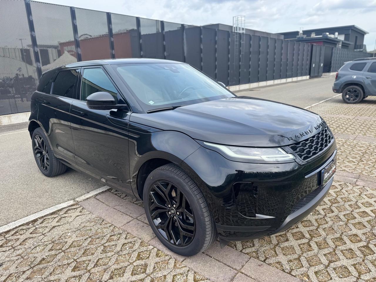 RANGE ROVER EVOQUE AUTOCARRO TOTAL BLACK