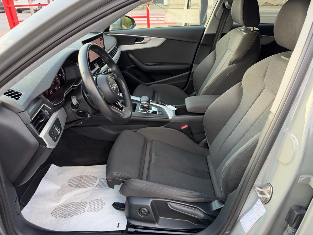 Audi A4 Avant 40 TDI quattro S tronic line edition