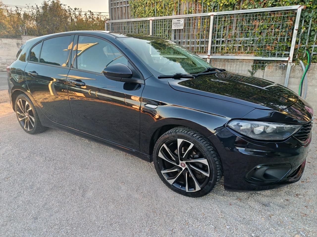 Fiat Tipo 1.6 Mjt S&S 5 porte S-Design