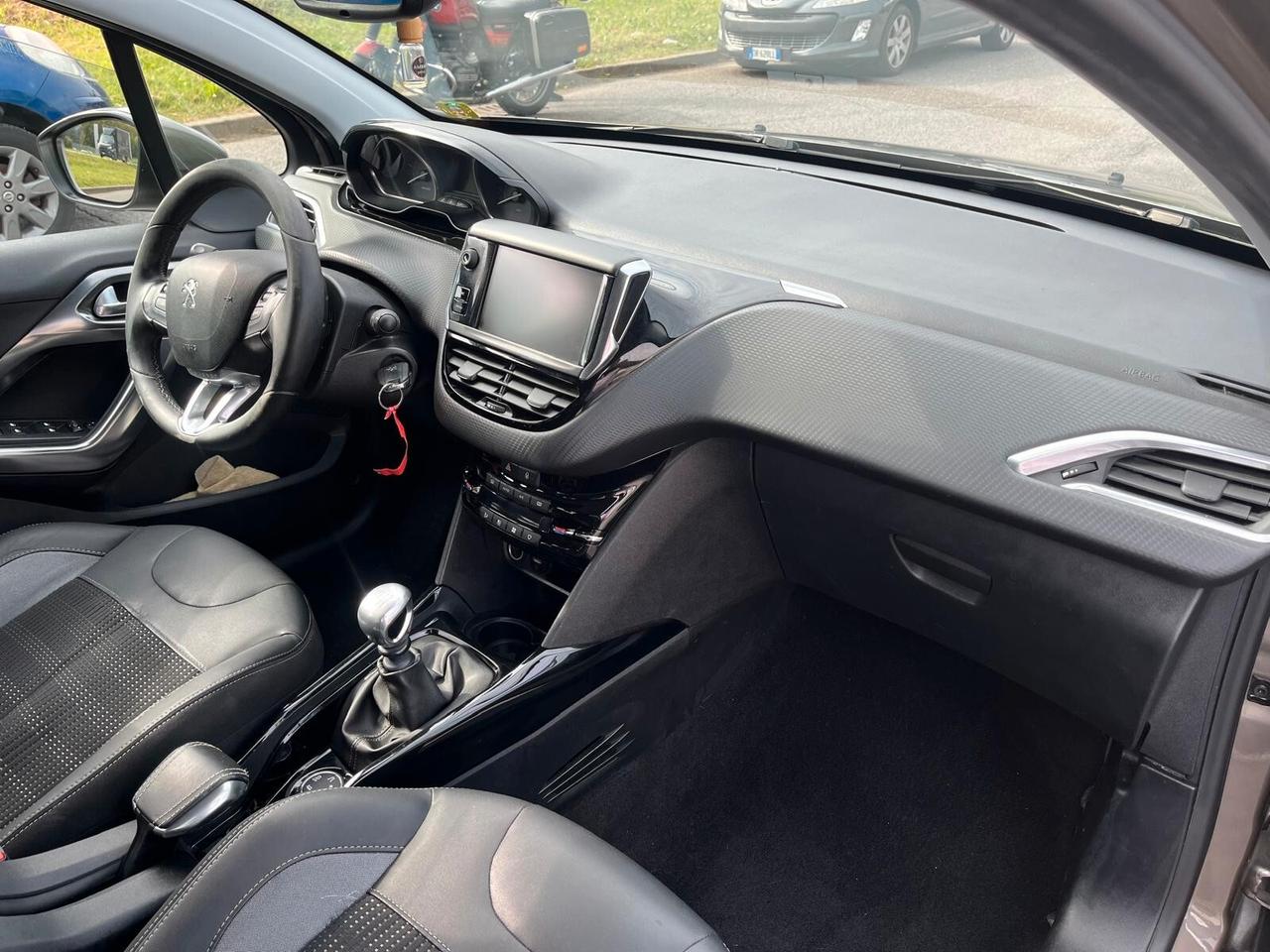 Peugeot 2008 BlueHDi 120 S&S Allure