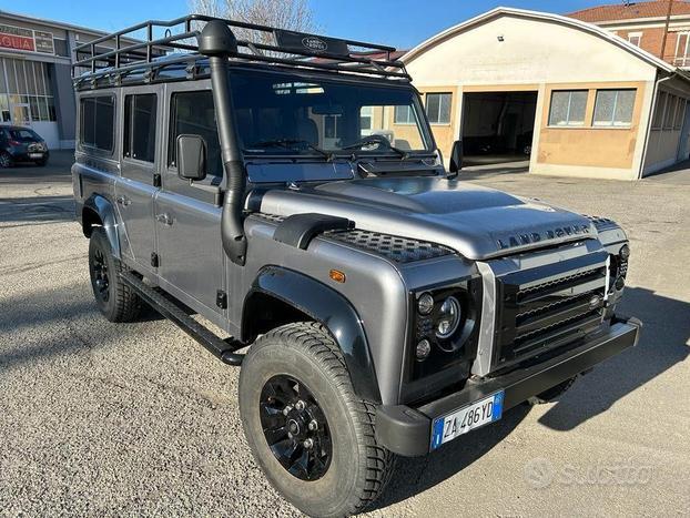 LAND ROVER - Defender - 110 2.5 Td5 S.W. SE