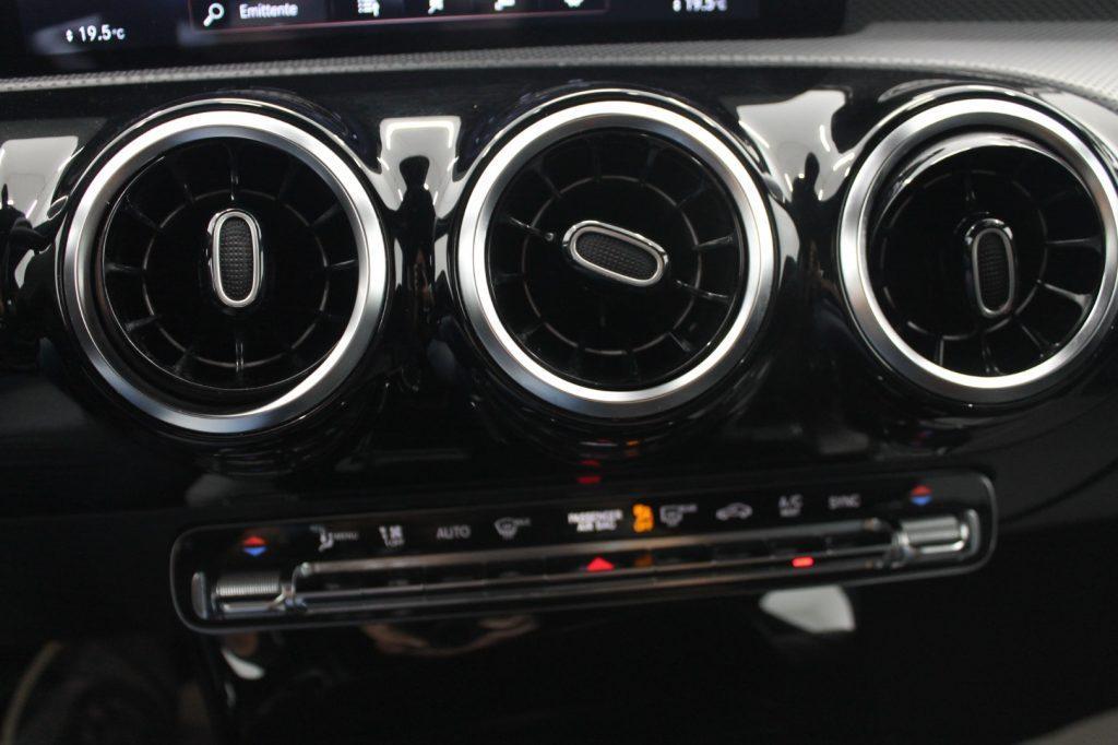 Mercedes-Benz CLA 180 d Automatic Shooting Brake Sport