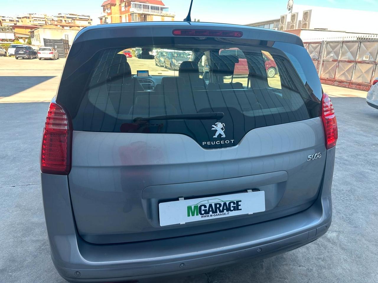 Peugeot 5008 1.6 HDi 115CV Business 7 POSTI