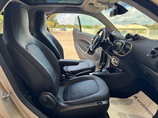 SMART ForTwo EQ Prime TETTO PAN-INTERNI IN PELLE-SEDILI RISCAL.