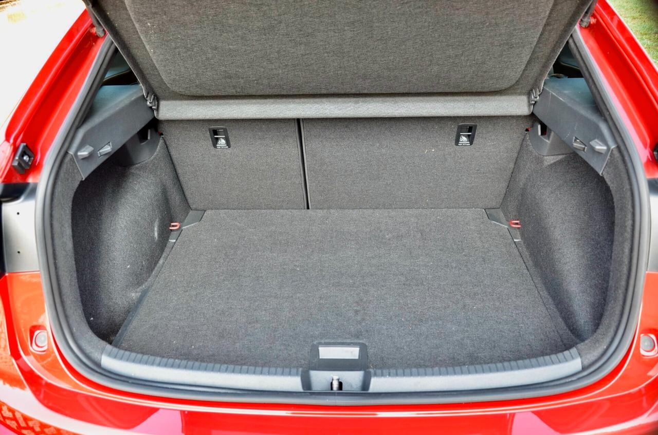 VOLKSWAGEN TAIGO 1.0 TSI R-LINE 110cv, UNICOPROPRIETARIO, SERVICE UFF VW, TETTO, APPLE ANDROID, 18", EURO 6D, PERMUTE