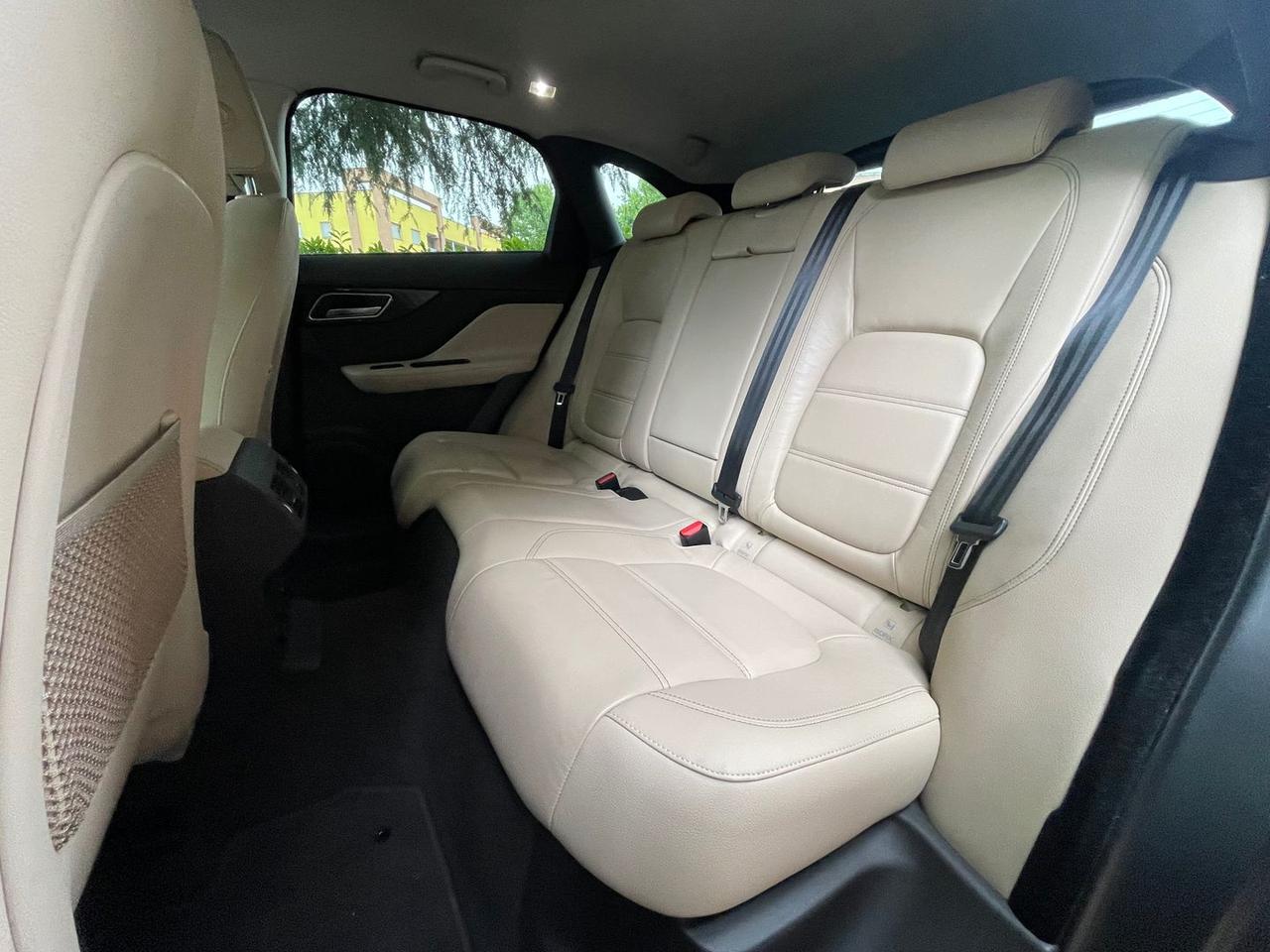 Jaguar F-Pace Prestige 2.0 Turbo