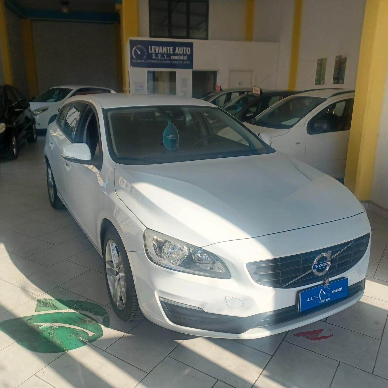 35.000KM MOTORE SOSTUITITO VOLVO V60 2.0 TDI AUTOM