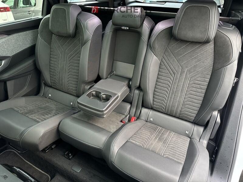 Peugeot 5008 (P74) Hybrid 136 e-DCS 6 GT
