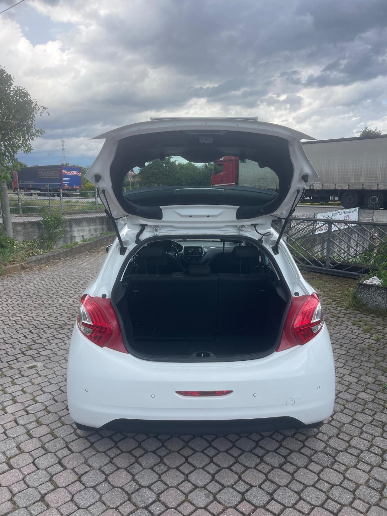 Peugeot 208 PureTech 82 ETG5 S&S 5 porte Allure