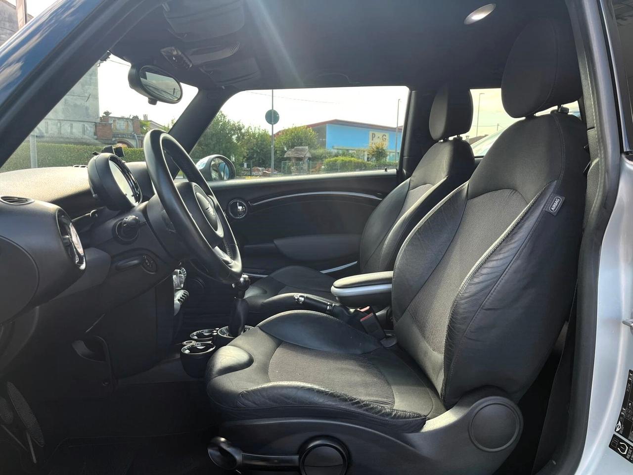 Mini Cooper D 1.6 110Cv