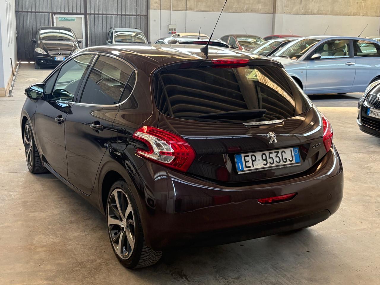 Peugeot 208 1.6 VTi 120 CV 5 porte Allure