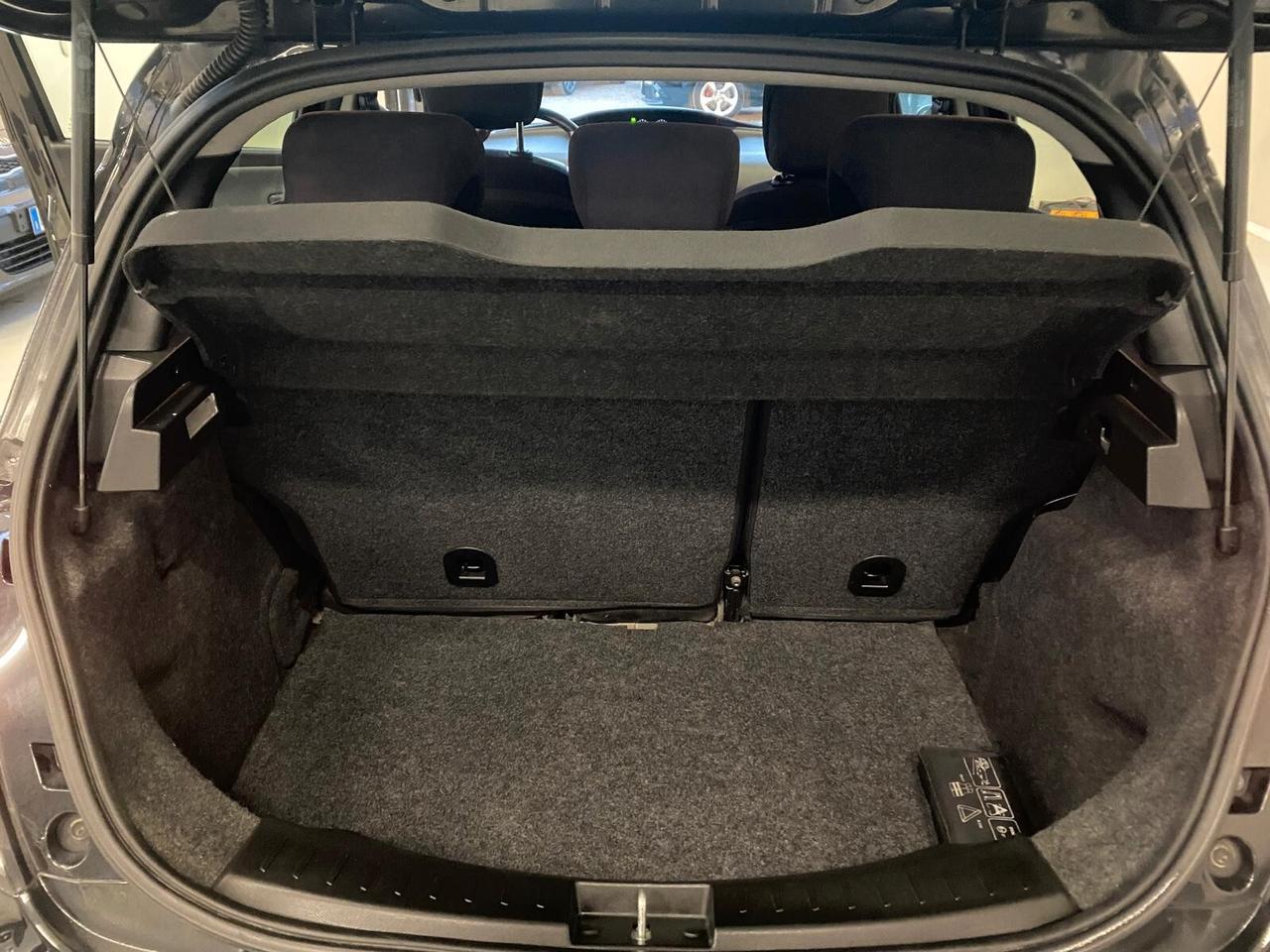 Lancia Ypsilon 1.2 69 CV 5 porte S&S Silver