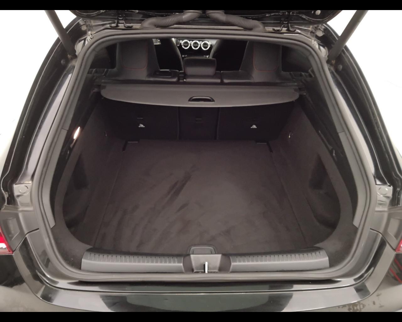 Mercedes-Benz CLA Sh.Brake - X118 - CLA Shooting Brake 200 d Premium auto