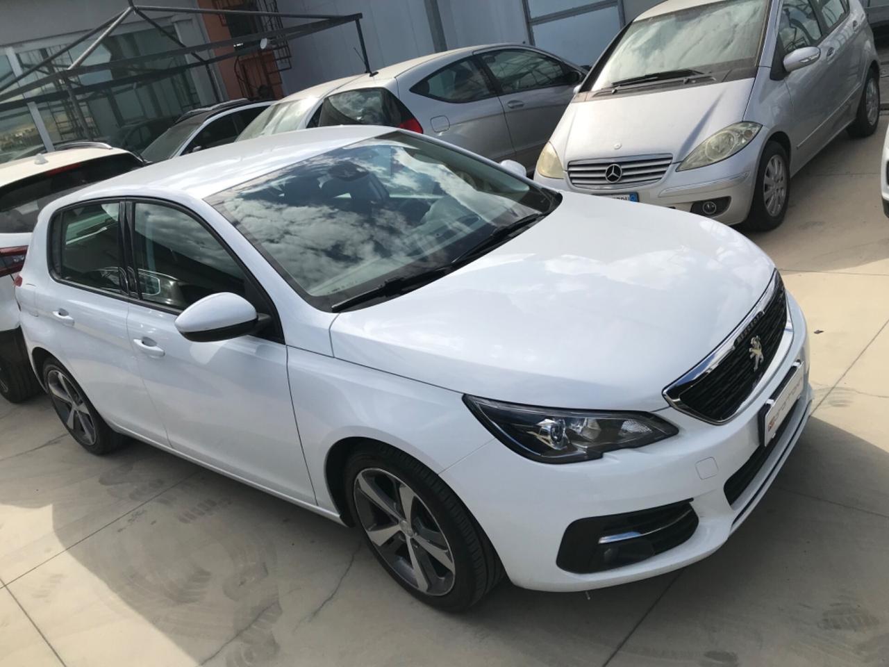 Peugeot 308 BlueHDi 130 S&S Allure