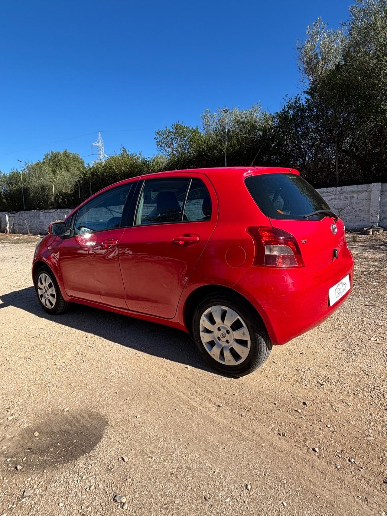 Toyota Yaris 1.0 5 porte Sol