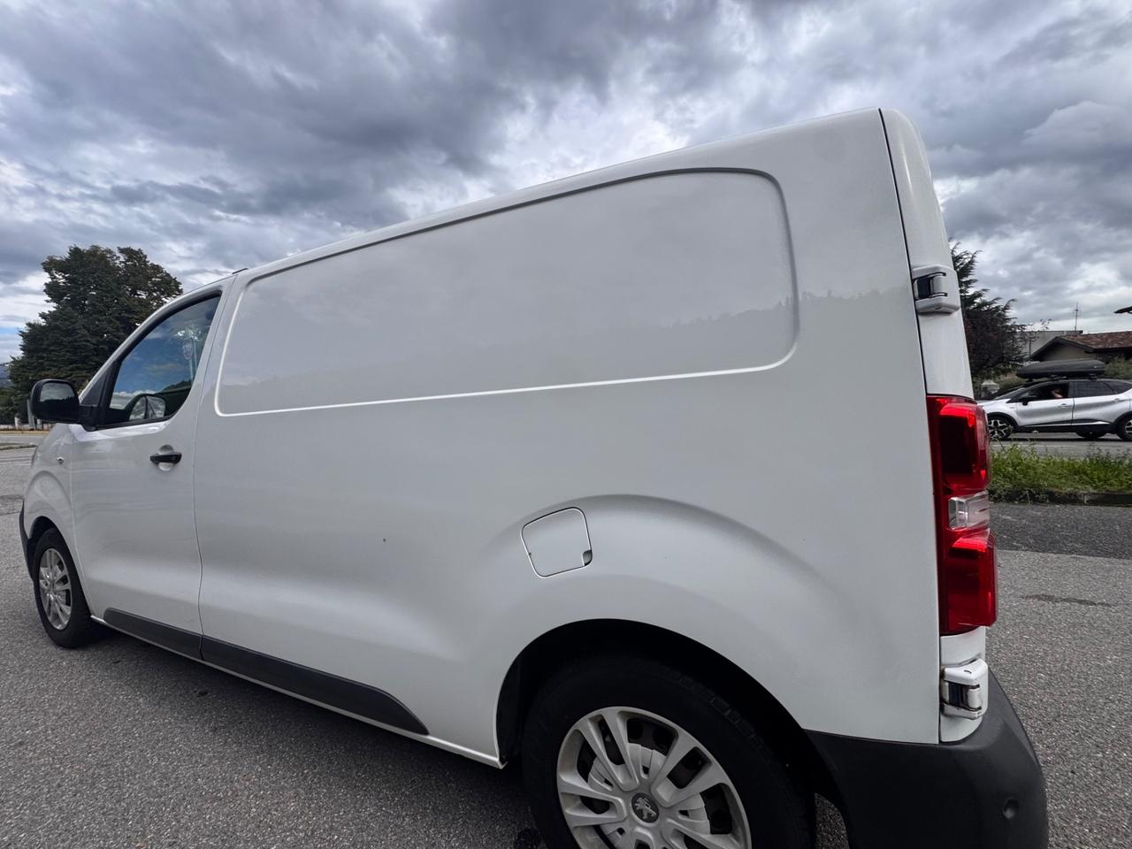 Peugeot Expert BlueHDi 100 PC-TN Combi Compact