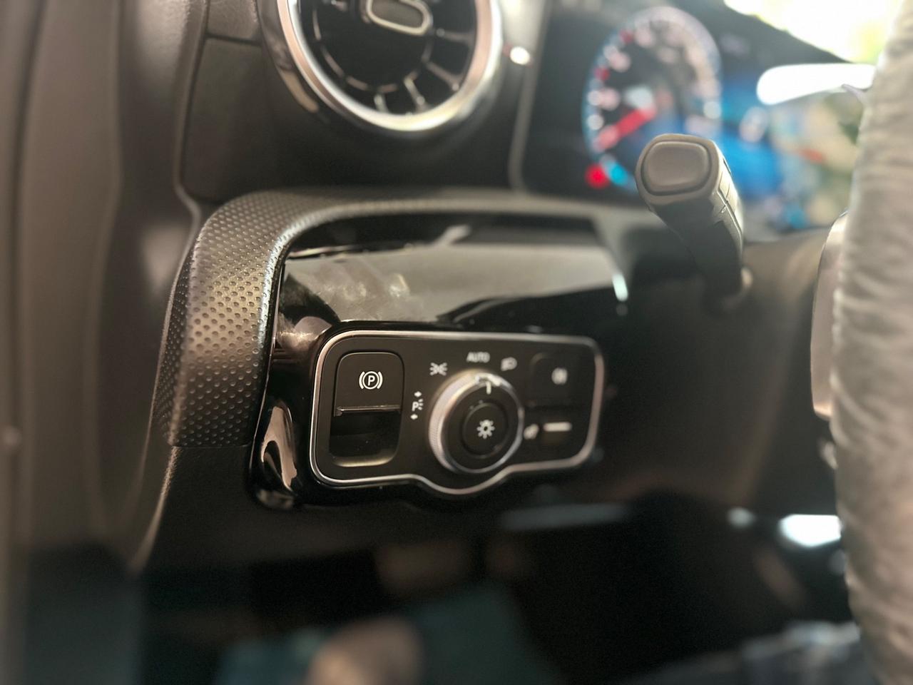 Mercedes-benz A 180 A 180 d Automatic Premium