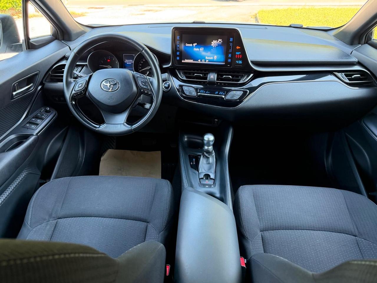 Toyota C-HR 1.2 Turbo CVT 4WD Business