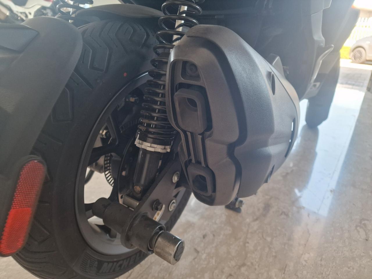 Piaggio MP3 530 hpe Exclusive