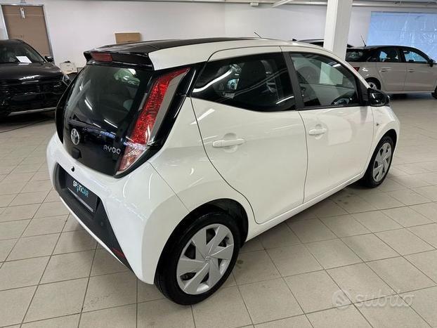 Toyota Aygo 1.0 VVT-i 69 CV 5 porte x-cool TSS