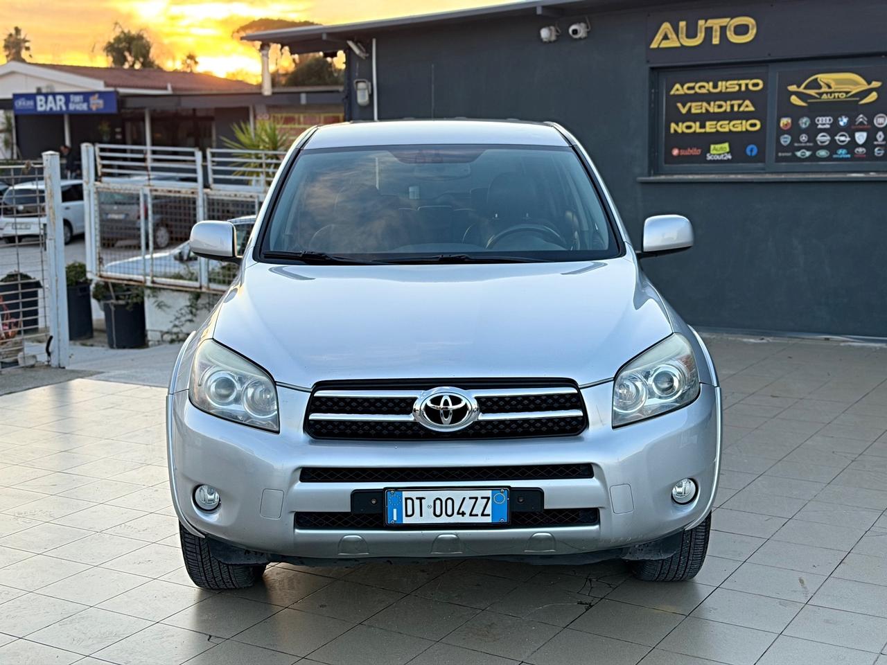 Toyota RAV 4 RAV4 Crossover 2.2 D-Cat 177 CV Luxury Garanzia 12 Mesi