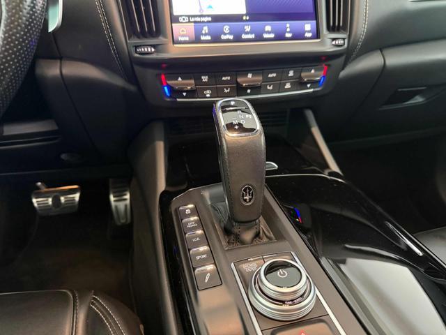 MASERATI Levante V6 Diesel 275 CV AWD Gransport Black Tetto,