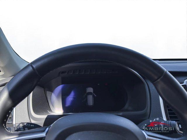 VOLVO XC90 B5 AWD Geartronic 7 posti R-design