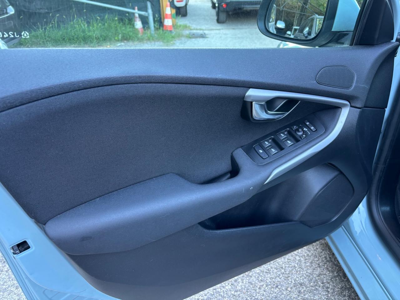 Volvo V40 T2 Kinetic BENZINA OK neopatentati