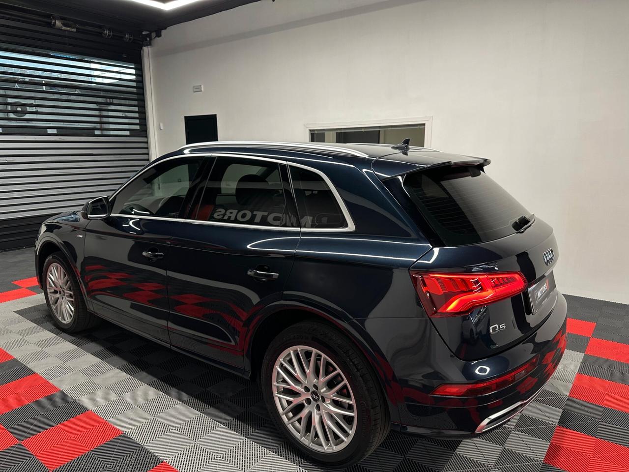 Audi Q5 2.0 TDI quattro S tronic S line plus