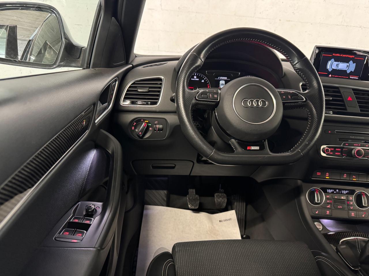 Audi Q3 2.0 TDI 150 CV S line Edition Competition