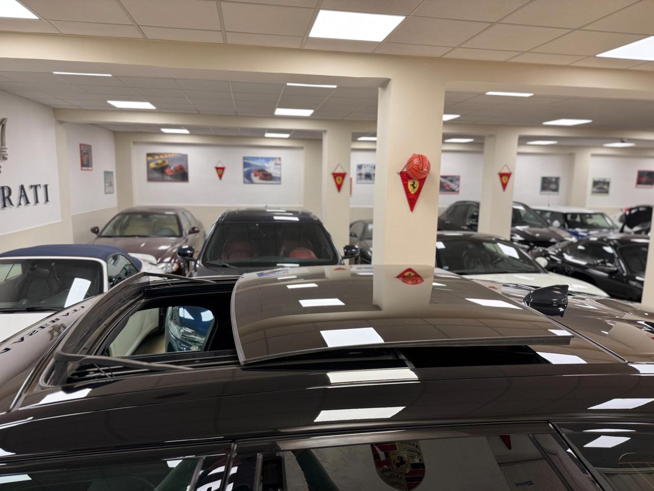 Land Rover Range Rover Velar 2.0D I4 240 CV R-Dynamic HSE PERMUTE AUTO MOTO!!