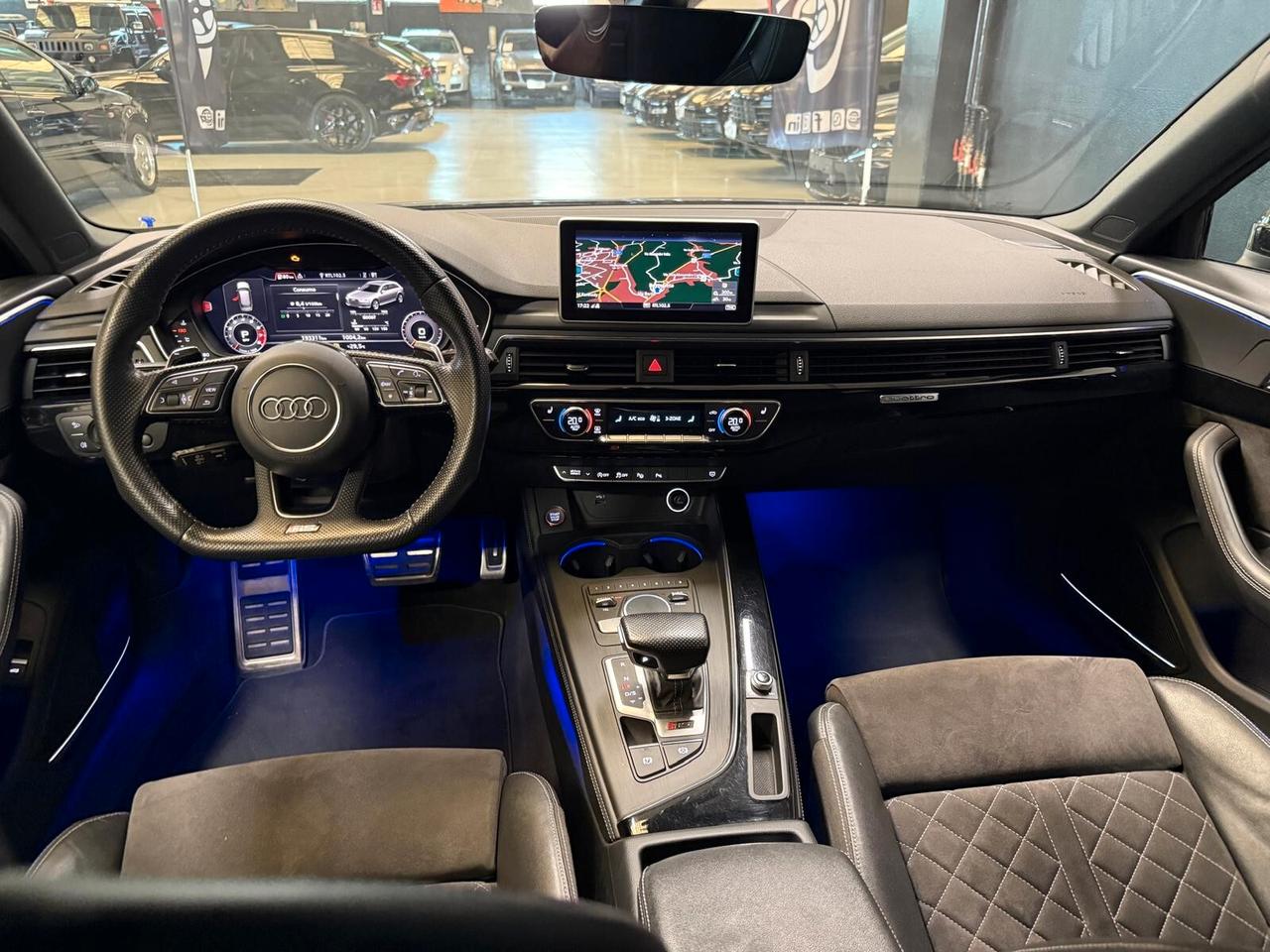 AUDI RS4 AVANT quattro