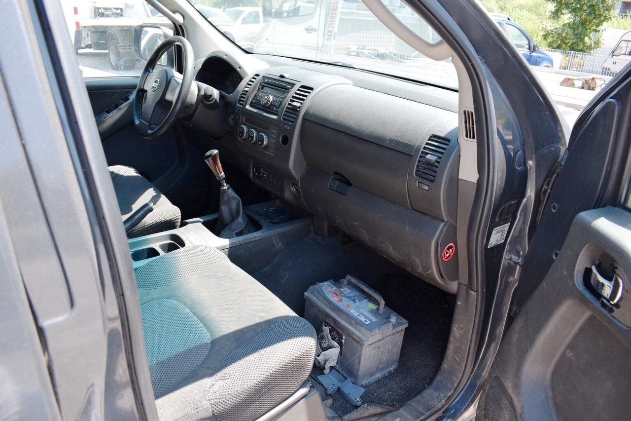Nissan Navara 2.5dCi 174cv Doppia Cabina Sport Pick-up 4WD DA RIPARARE