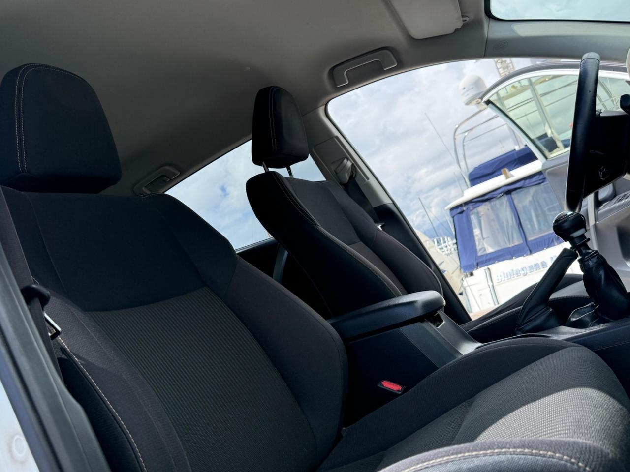 Toyota RAV 2.0 D-4D 4WD Lounge-FULL OPTIONAL
