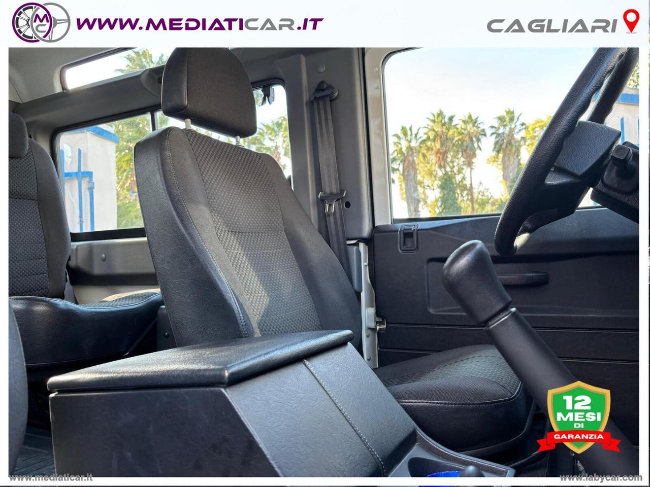 LAND ROVER Defender 90 2.4 TD4 Station Wagon SE