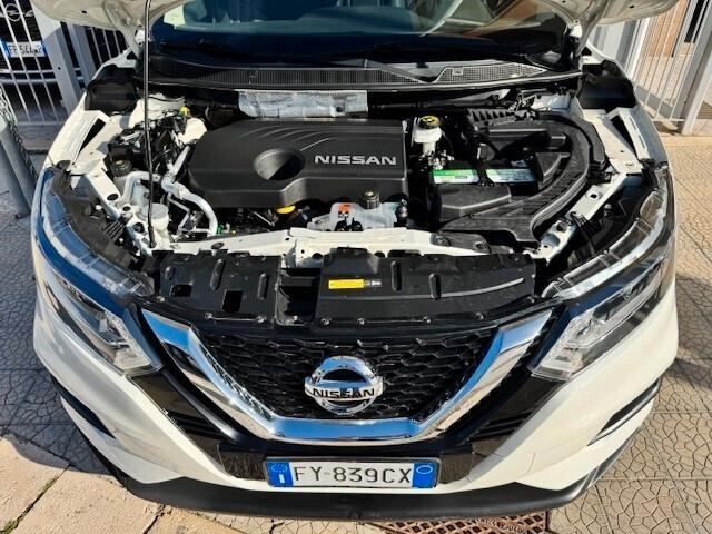 Nissan Qashqai 1.5 dCi 115 CV Business NAVI RETROCAMERA-1 PROPR.