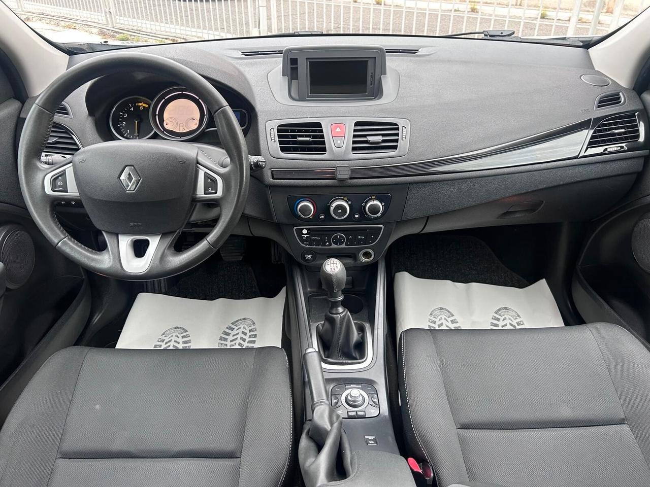 Renault Megane Mégane 1.5 dCi 110CV EDC Attractive