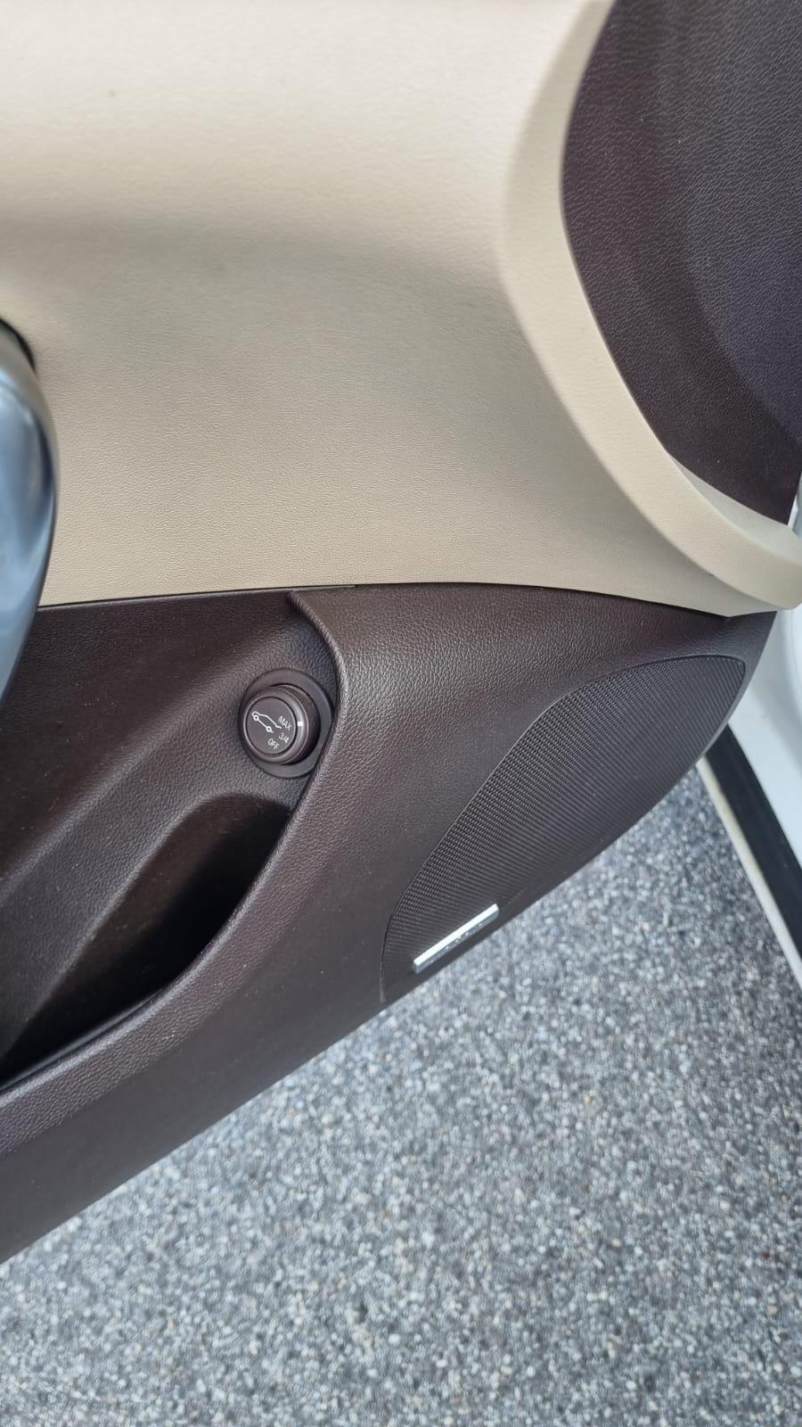 Opel Insignia 2.0 CDTI CAMBIO DA RIVEDERE